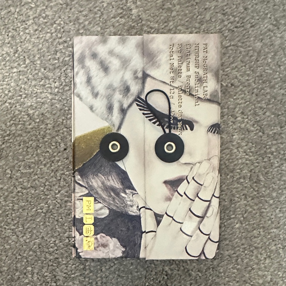 Pat McGrath eye shadow palette